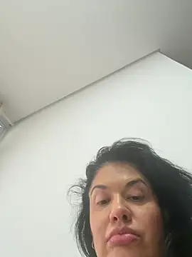 priscilamt Chat XXX in diretta
