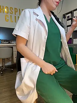 public_orgasm élő XXX-chatje