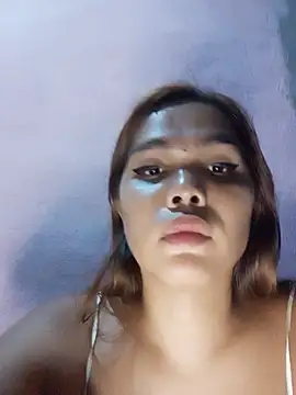 yolly_fox's Live XXX Chat
