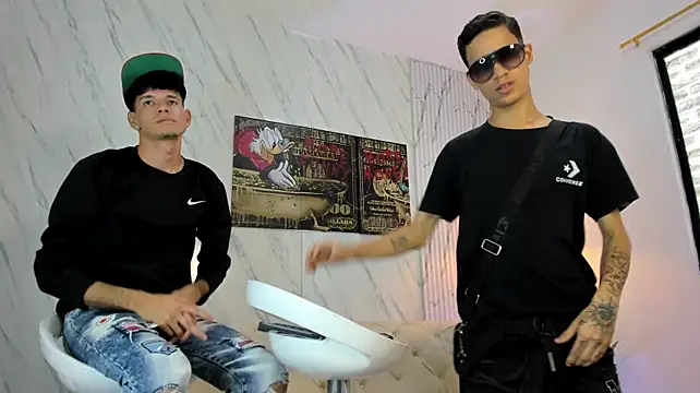 COOL_BOYS2's Live XXX Chat