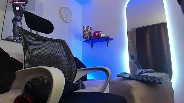 LiamReigns_ élő XXX-chatje