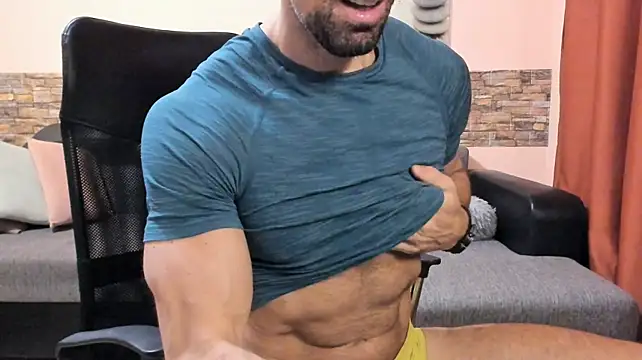 HotHunkTrainer Chat XXX live