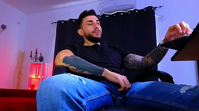 MightyAaron66 라이브 XXX 채팅