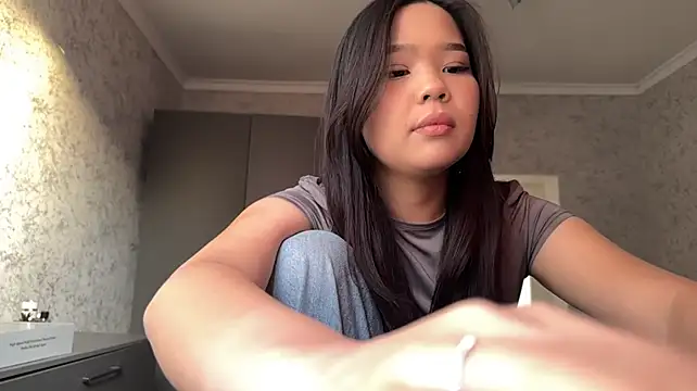 RegenaLandauer's Live XXX Chat