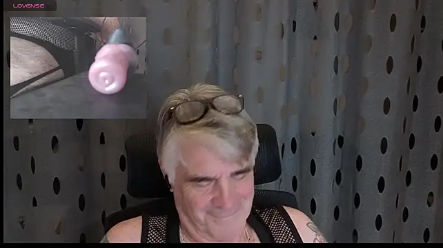 Chat +18 de DirtyDaddy_CH ao vivo