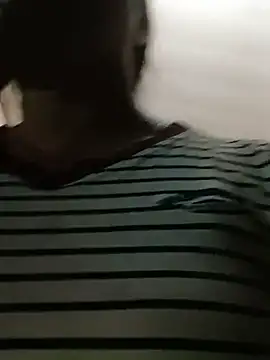 -Yeyi-'s Live XXX Chat