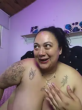 lindseyBBW Adlı Modelin Canlı XXX Sohbeti