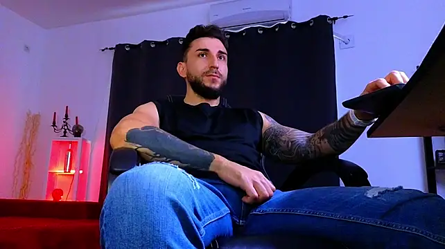 MightyAaron66n Live XXX chat
