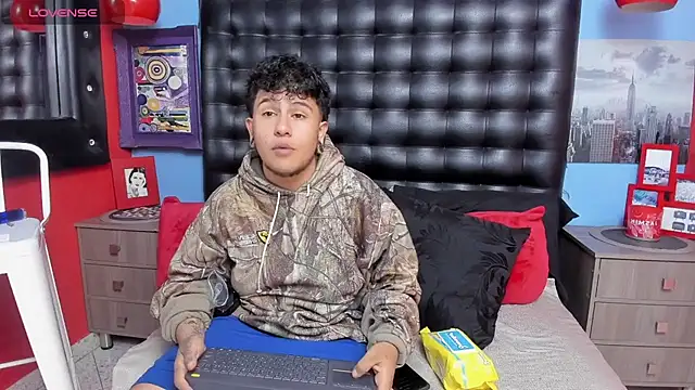 Bill33_ Live XXX-chat