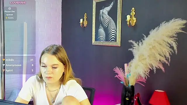 LilaRey: απευθείας συνομιλία ΧΧΧ