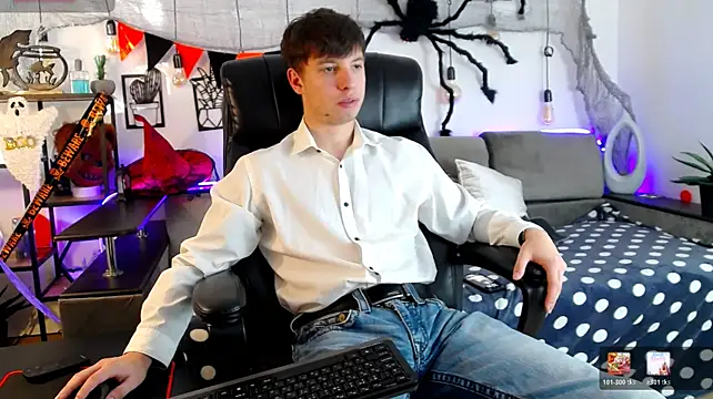 XXX chat uživo modela ThomasEdisonn