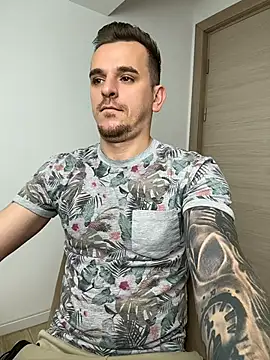 دردشة Huge_cock22cm الجنسية المباشرة