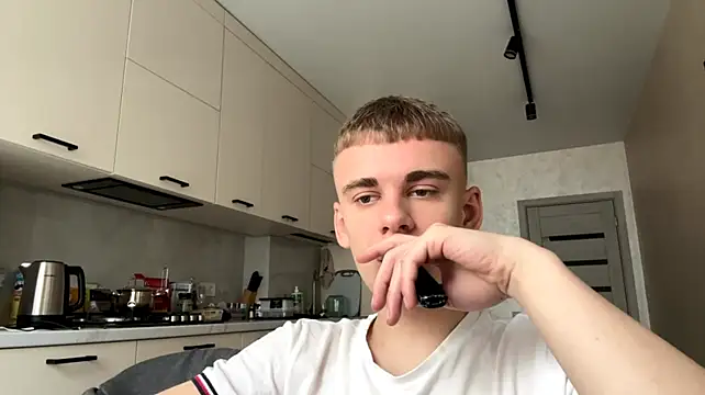 XXX chat uživo modela SoloFury