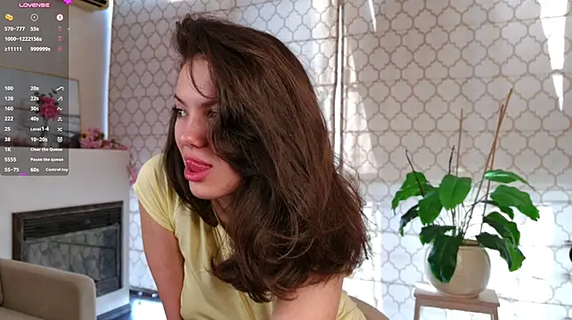 IndomitableMaid live XXX chat