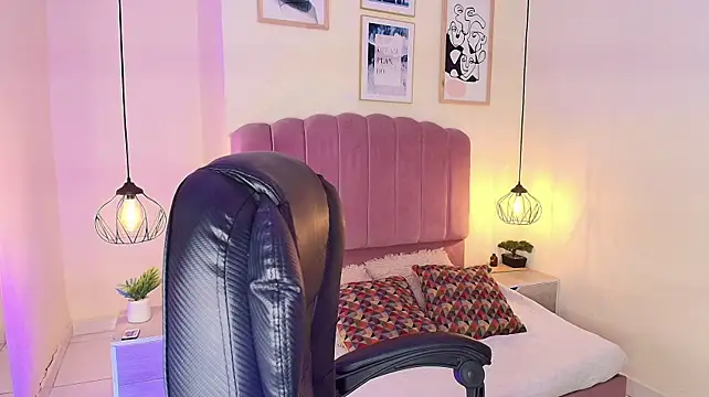 Afroditaa_19's Live XXX Chat
