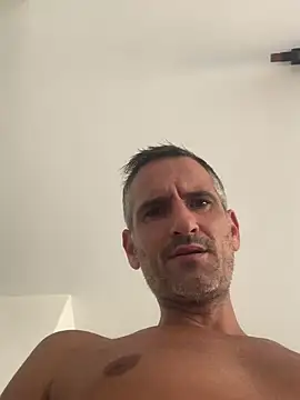 Chat +18 de mika13113 ao vivo