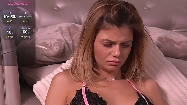 Czat XXX na żywo – DesiredMia_
