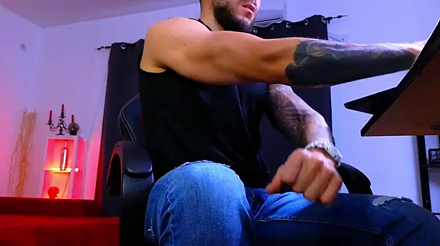 Chat XXX ao vivo de MightyAaron66