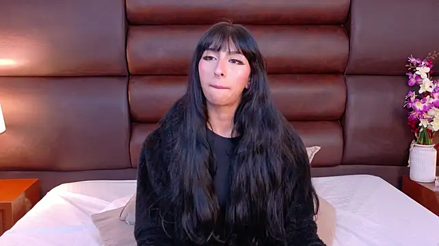 LaylaaDoll XXX чат на живо