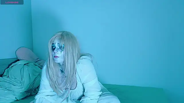 XXX chat uživo modela Red_RoxyFoxy