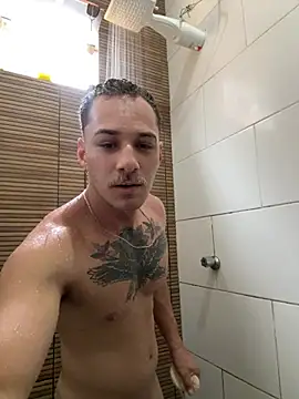 Chat +18 de roberthrichardc ao vivo