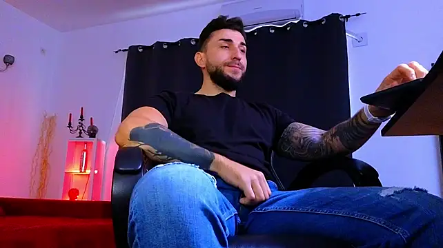 MightyAaron66 – Live XXX-chat