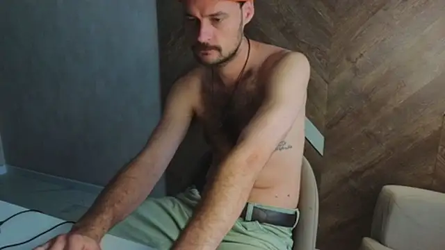 RebleBabble XXX чат на живо