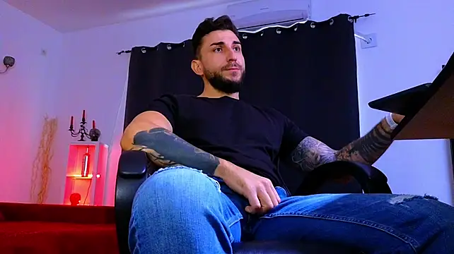 MightyAaron66 – Naživo XXX chat