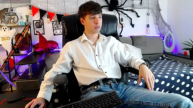 ThomasEdisonn – Naživo XXX chat