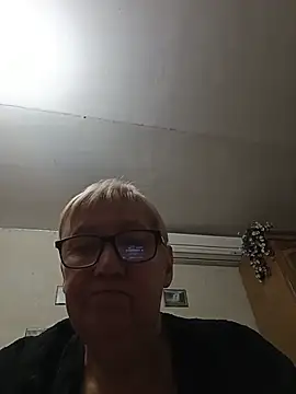 Molli1408's Live XXX Chat