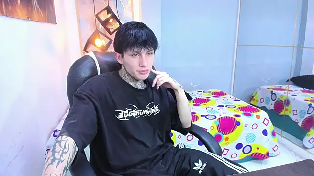 Chatroom XXX en direct de Cry_thereal