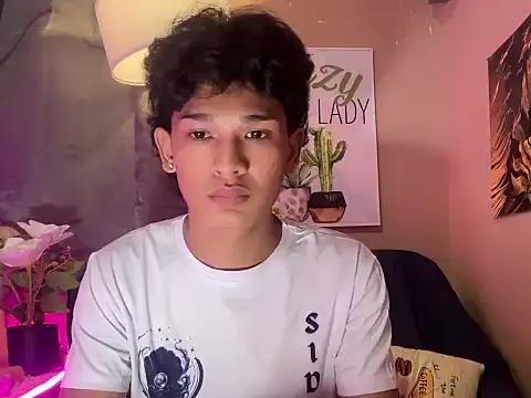 แชท XXX สดของ Imjustasluttyintownx