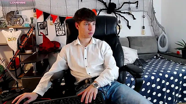 Živý XXX chat ThomasEdisonn