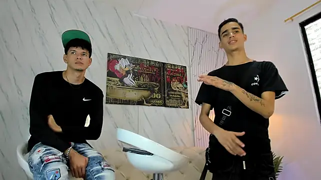 COOL_BOYS2's Live XXX Chat