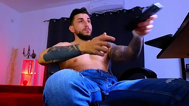 XXX chat uživo modela MightyAaron66
