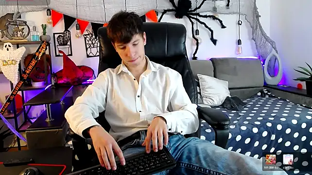 ThomasEdisonn – Naživo XXX chat