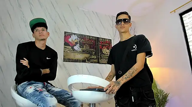 دردشة COOL_BOYS2 الجنسية المباشرة