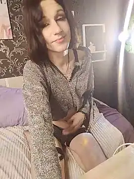 MickeQuinee Chat XXX in diretta
