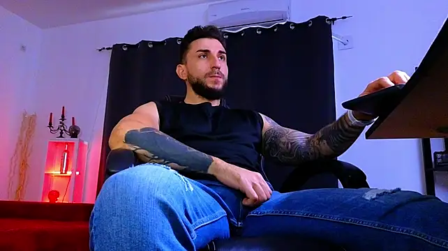 MightyAaron66 Chat XXX live