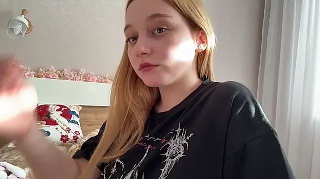 DiaThornleyn Live XXX chat