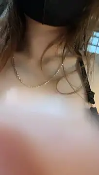 Donna_2k8 Adlı Modelin Canlı XXX Sohbeti