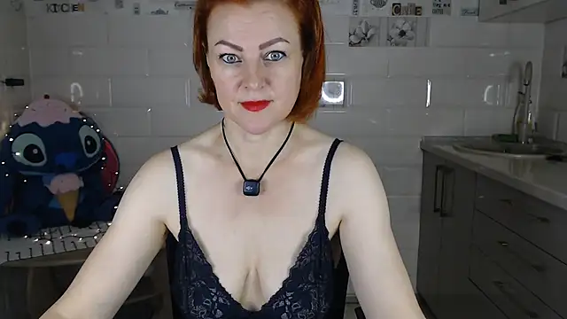MatureSandra's Live XXX Chat