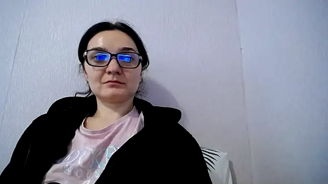 Shiny_gine's Live XXX Chat