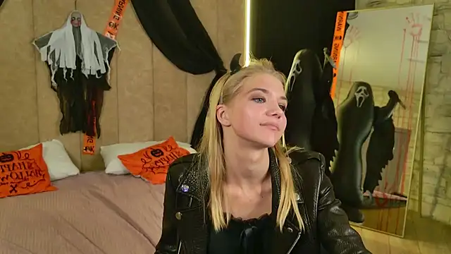 4example_Chloe's Live XXX Chat