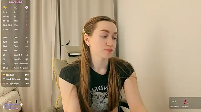 mowalova's Live XXX Chat