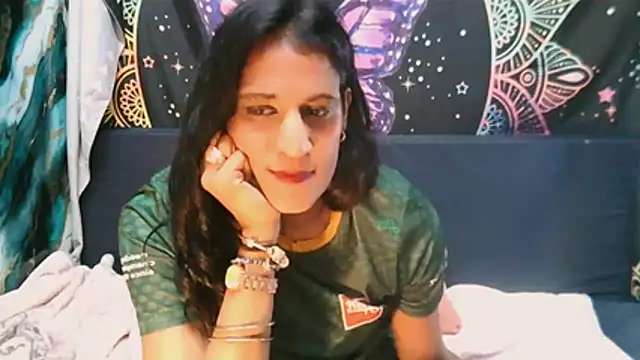 Czat XXX na żywo – indiansexcsmile4u