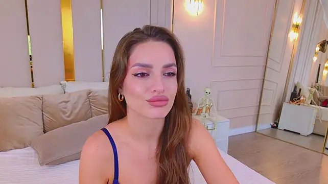 Chat +18 de BellaHalles ao vivo