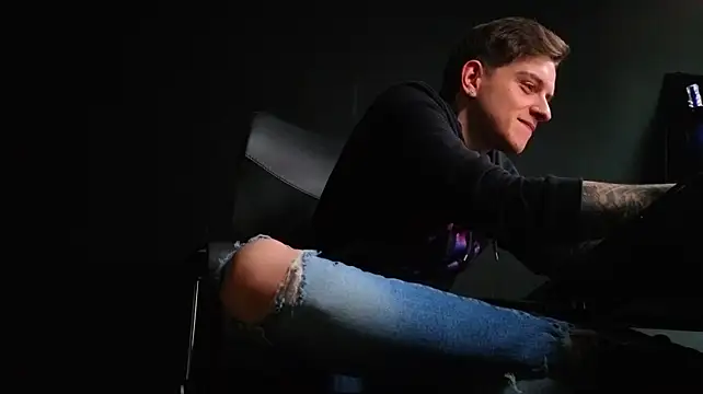 FelixStarkk Chat XXX live