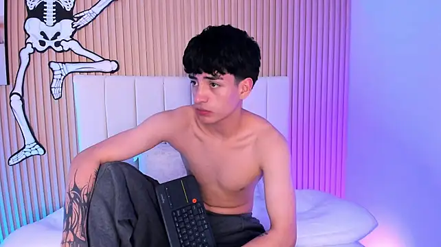 Filiph_Sterliing élő XXX-chatje