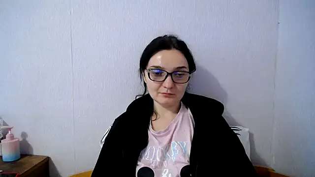 Shiny_gine's Live XXX Chat